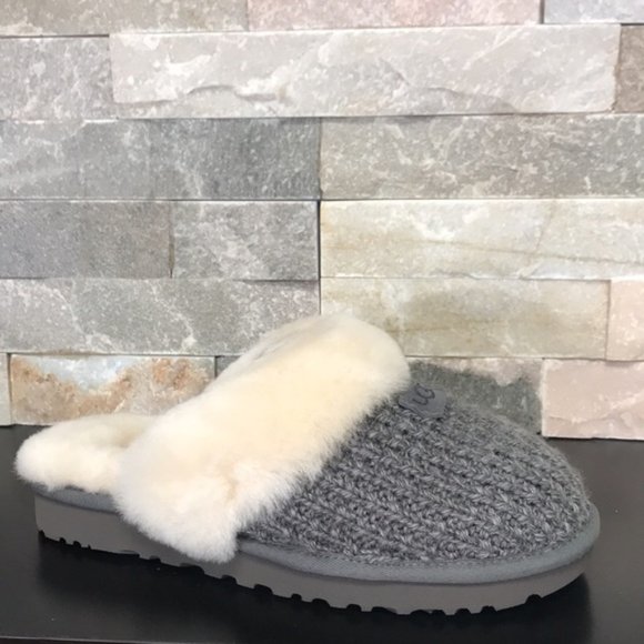 UGG Women's Cozy Slipper - Picture 3 of 5